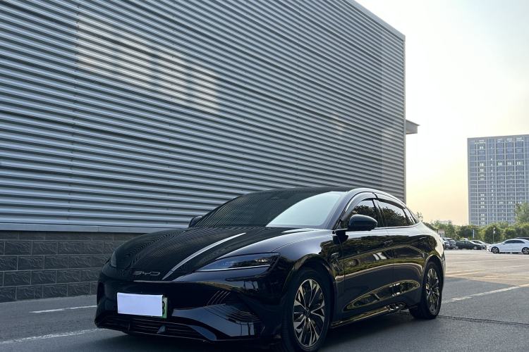 Used BYD Seal 2022 550 km Standard Range Rear-Wheel Drive Prestige Version Exterior 3