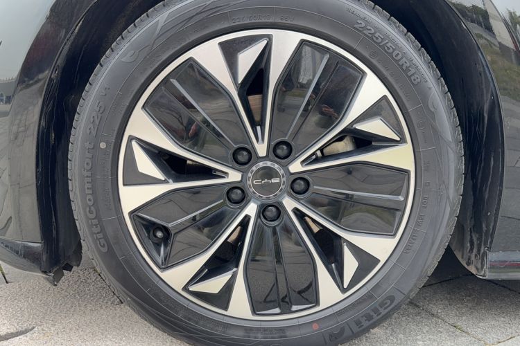 Used BYD Seal 2022 550 km Standard Range Rear-Wheel Drive Prestige Version Exterior 6
