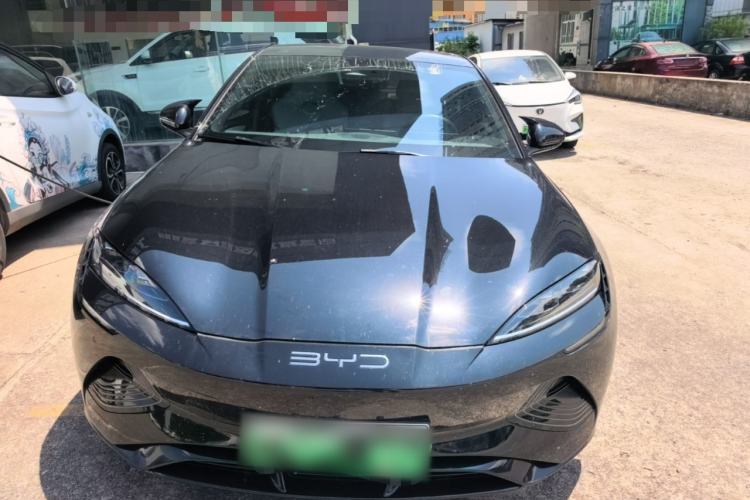 Used BYD Seal 2022 550 km Standard Range Rear-Wheel Drive Prestige Version Front