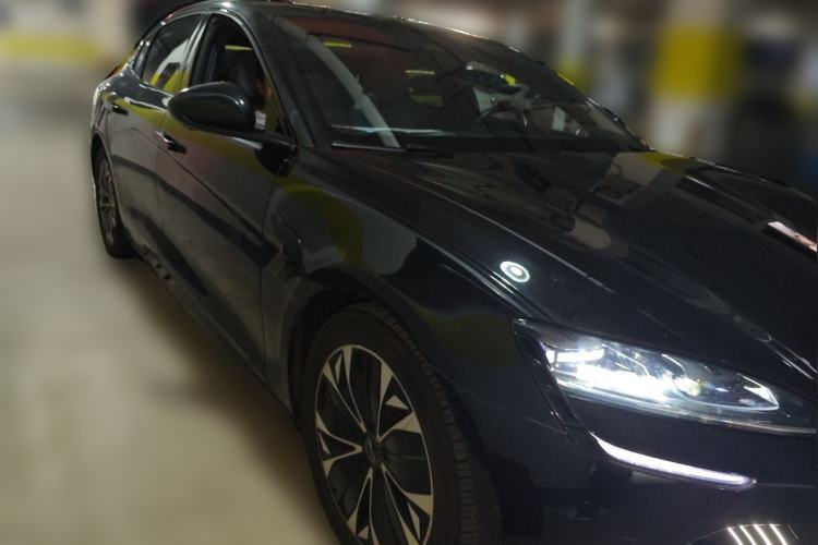 Used BYD Seal 2022 550 km Standard Range Rear-Wheel Drive Prestige Version Front Right 45 Deg