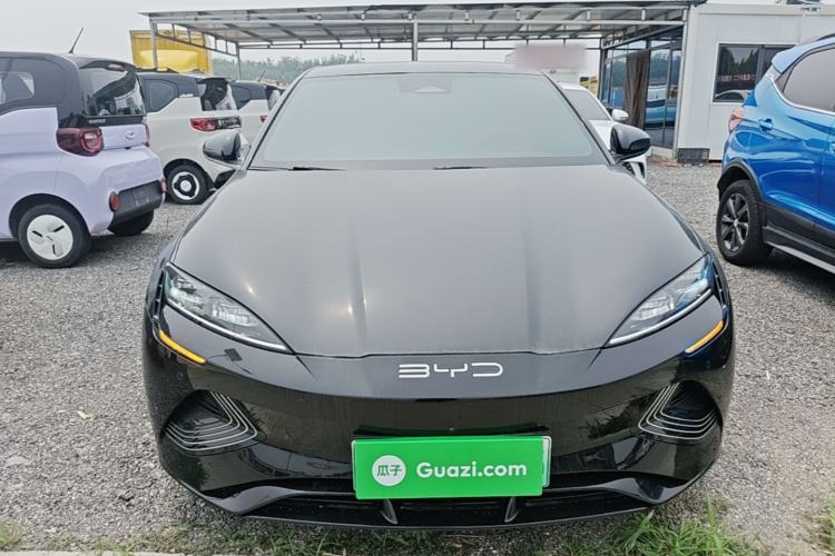 Used BYD Seal 2022 700 km Long-Range Rear-Wheel-Drive Version Front