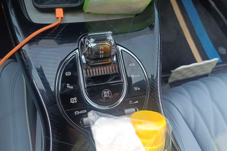 Used BYD Seal 2022 550 km Standard Range Rear-Wheel Drive Prestige Version Gear Lever