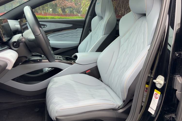 Used BYD Seal 2022 550 km Standard Range Rear-Wheel Drive Prestige Version Left Front Seat