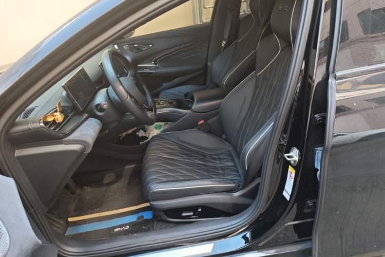 Used BYD Seal 2022 550 km Standard Range Rear-Wheel Drive Prestige Version Left Front Seat