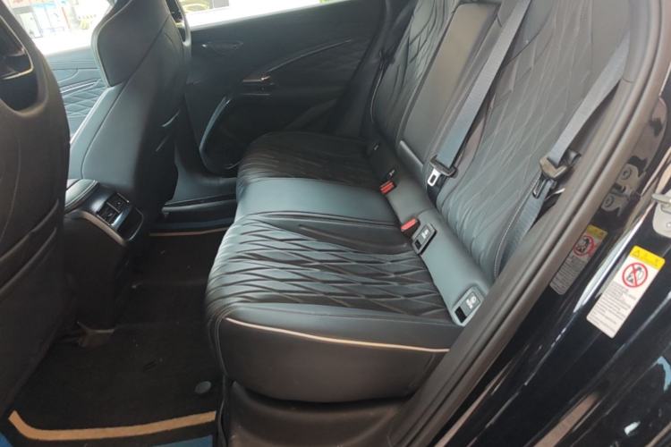 Used BYD Seal 2022 550 km Standard Range Rear-Wheel Drive Prestige Version Left Rear Seat