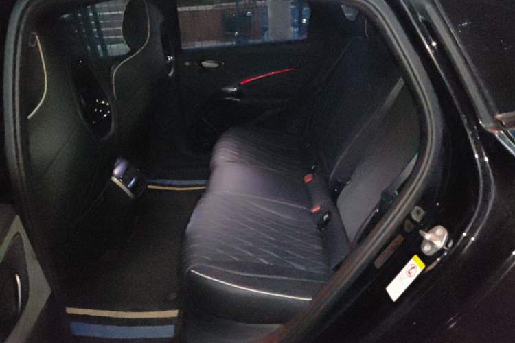 Used BYD Seal 2022 550 km Standard Range Rear-Wheel Drive Prestige Version Left Rear Seat