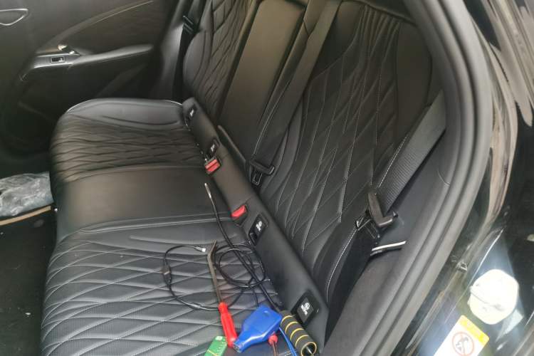 Used BYD Seal 2022 550 km Standard Range Rear-Wheel Drive Elite Version Left Rear Seat