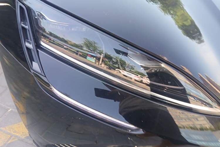 Used BYD Seal 2022 550 km Standard Range Rear-Wheel Drive Prestige Version Right Front Headlight