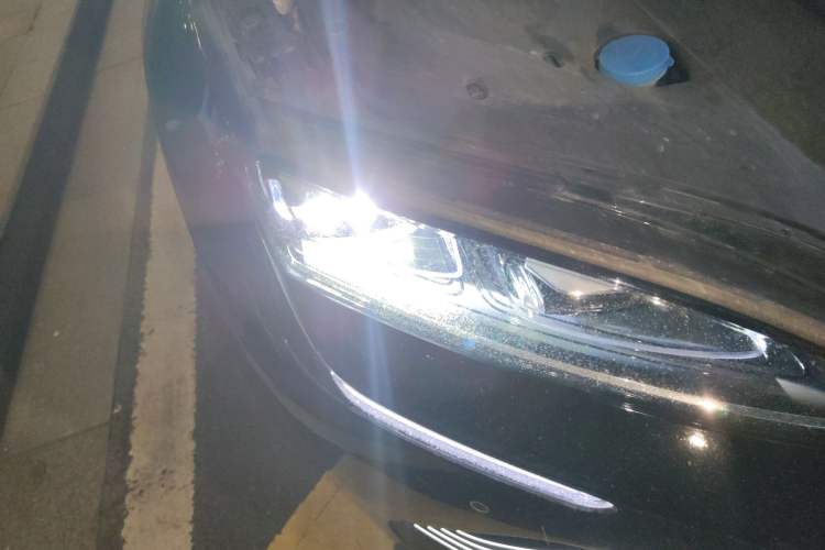 Used BYD Seal 2022 550 km Standard Range Rear-Wheel Drive Elite Version Right Front Headlight