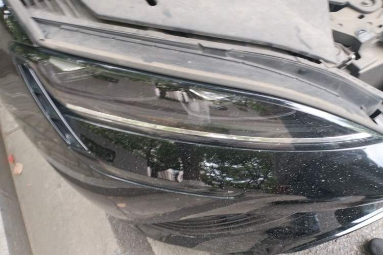 Used BYD Seal 2022 550 km Standard Range Rear-Wheel Drive Elite Version Right Front Headlight