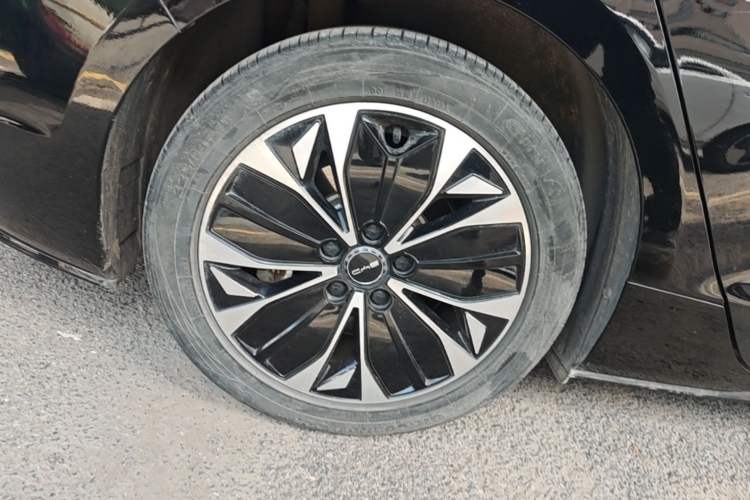 Used BYD Seal 2022 550 km Standard Range Rear-Wheel Drive Prestige Version Right Rear Wheel Hub