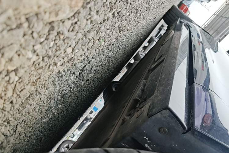Used BYD Seal 2022 700 km Long-Range Rear-Wheel-Drive Version Right Side Sill