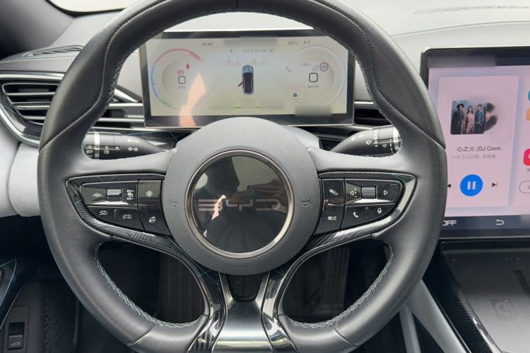 Used BYD Seal 2022 550 km Standard Range Rear-Wheel Drive Prestige Version Steering Wheel