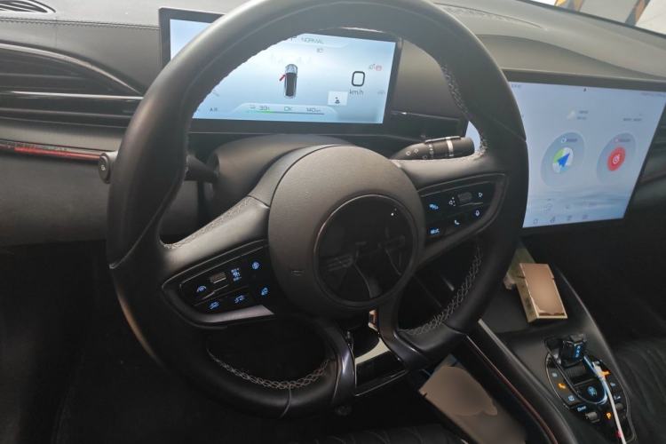Used BYD Seal 2022 550 km Standard Range Rear-Wheel Drive Prestige Version Steering Wheel