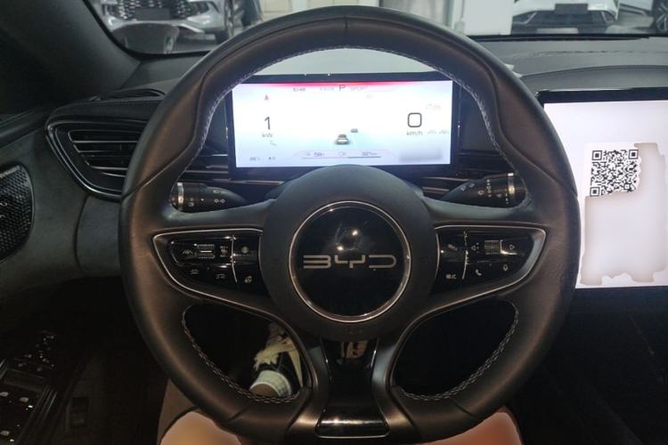Used BYD Seal 2022 550 km Standard Range Rear-Wheel Drive Prestige Version Steering Wheel