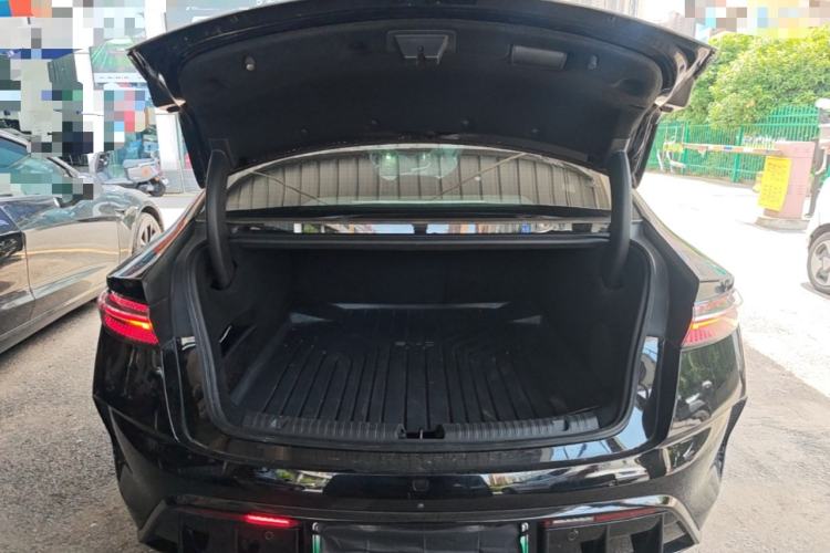 Used BYD Seal 2022 550 km Standard Range Rear-Wheel Drive Prestige Version Trunk