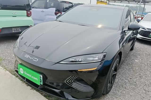 BYD Seal 2022 700 km Long-Range Rear-Wheel-Drive Version usado
