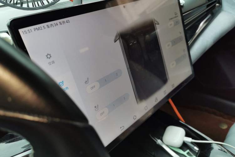Used BYD Seal 2022 550 km Standard Range Rear-Wheel Drive Prestige Version Audio And AC Panel