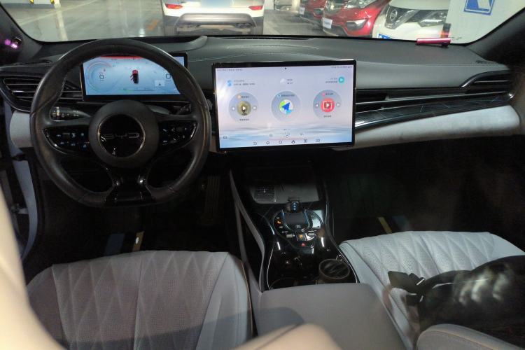 Used BYD Seal 2022 650 km All-Wheel-Drive Performance Version Center Console