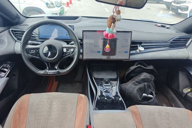 Used BYD Seal 2022 700 km Long-Range Rear-Wheel-Drive Version Center Console