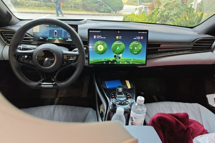 Used BYD Seal 2022 700 km Long-Range Rear-Wheel-Drive Version Center Console