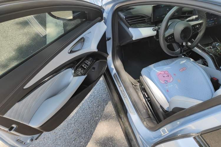 Used BYD Seal 2022 700 km Long-Range Rear-Wheel-Drive Version Driver Seat