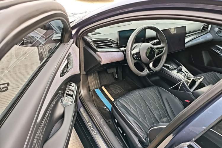 Used BYD Seal 2022 700 km Long-Range Rear-Wheel-Drive Version Driver Seat