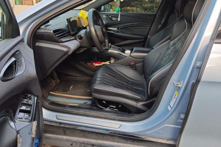 Used BYD Seal 2022 700 km Long-Range Rear-Wheel-Drive Version Driver Seat