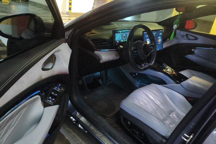 Used BYD Seal 2022 700 km Long-Range Rear-Wheel-Drive Version Driver Seat