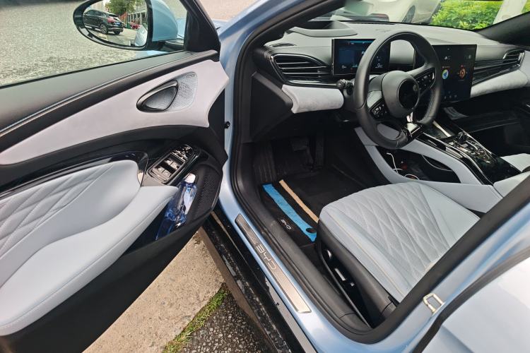 Used BYD Seal 2022 700 km Long-Range Rear-Wheel-Drive Version Driver Seat