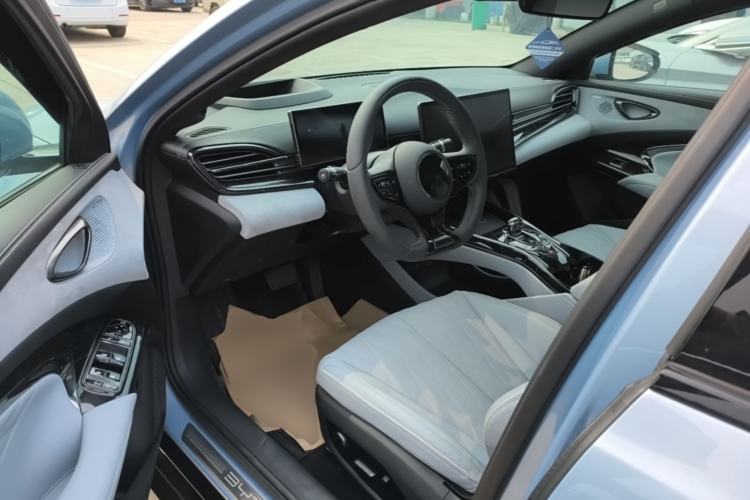 Used BYD Seal 2022 650 km All-Wheel-Drive Performance Version Driver Seat