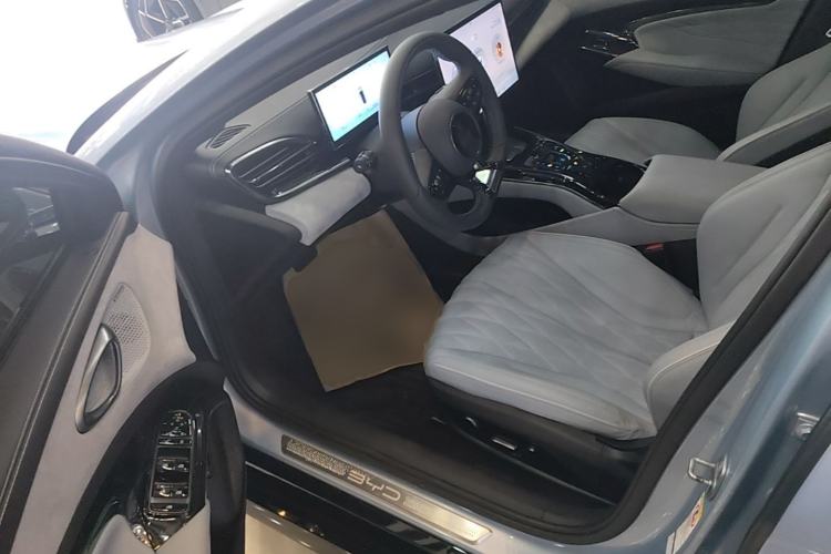 Used BYD Seal 2022 700 km Long-Range Rear-Wheel-Drive Version Driver Seat