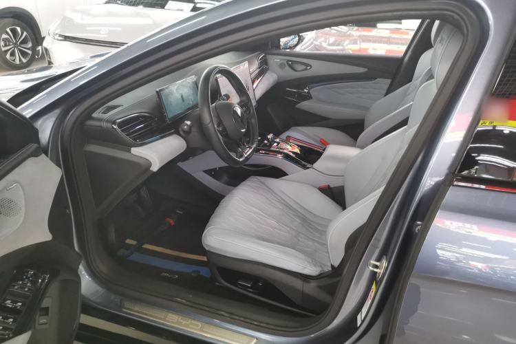 Used BYD Seal 2022 550 km Standard Range Rear-Wheel Drive Prestige Version Driver Seat