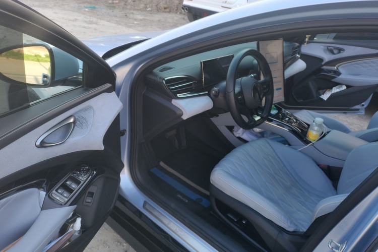 Used BYD Seal 2022 550 km Standard Range Rear-Wheel Drive Prestige Version Driver Seat