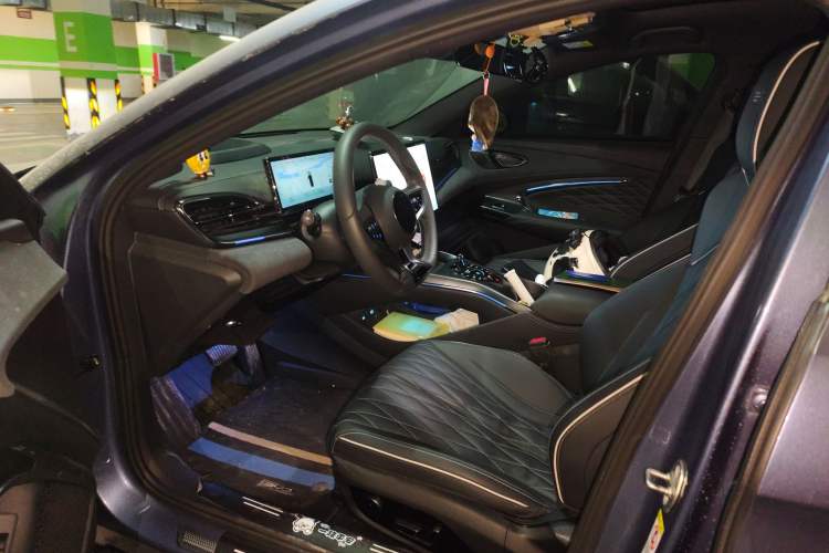 Used BYD Seal 2022 700 km Long-Range Rear-Wheel-Drive Version Driver Seat
