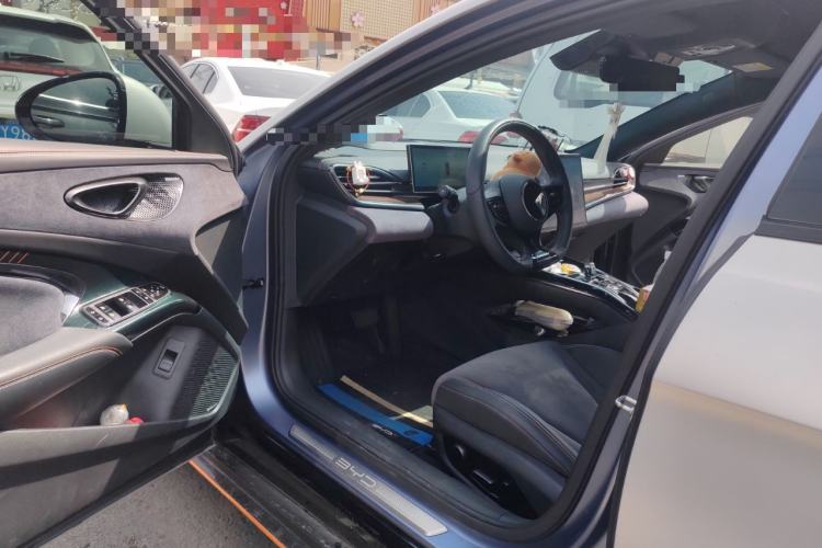 Used BYD Seal 2022 650 km All-Wheel-Drive Performance Version Driver Seat