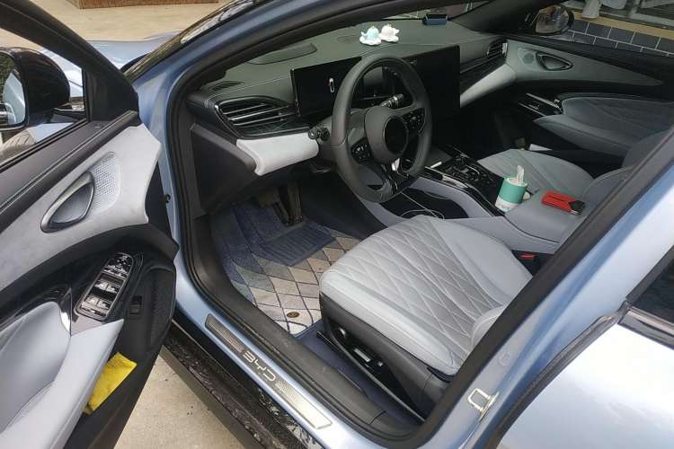 Used BYD Seal 2022 700 km Long-Range Rear-Wheel-Drive Version Driver Seat