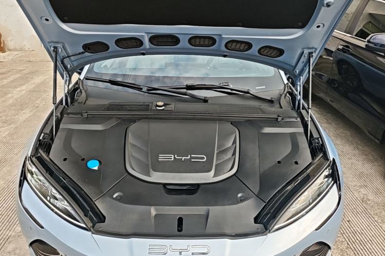Used BYD Seal 2022 550 km Standard Range Rear-Wheel Drive Prestige Version Engine Bay