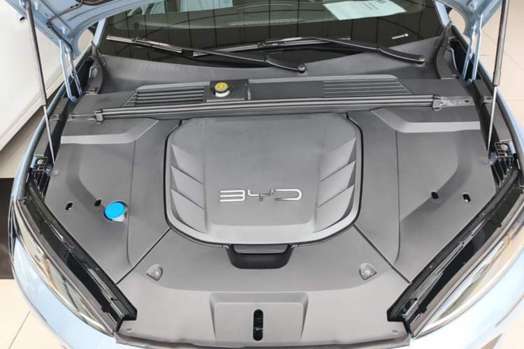 Used BYD Seal 2022 550 km Standard Range Rear-Wheel Drive Prestige Version Engine Bay