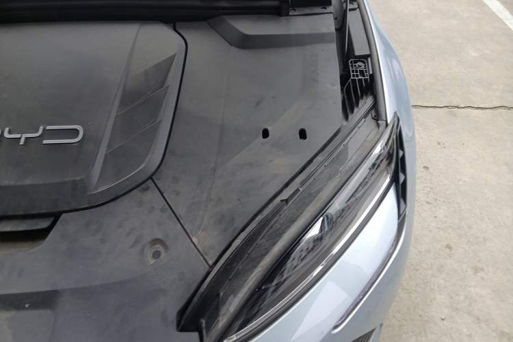 Used BYD Seal 2022 700 km Long-Range Rear-Wheel-Drive Version Engine Bay Left