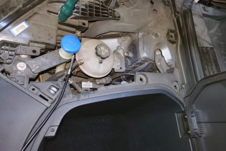 Used BYD Seal 2022 550 km Standard Range Rear-Wheel Drive Elite Version Engine Bay Left
