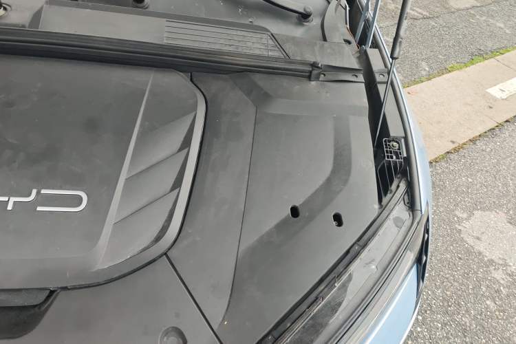 Used BYD Seal 2022 700 km Long-Range Rear-Wheel-Drive Version Engine Bay Left