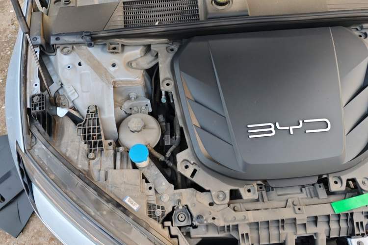 Used BYD Seal 2022 700 km Long-Range Rear-Wheel-Drive Version Engine Bay Right