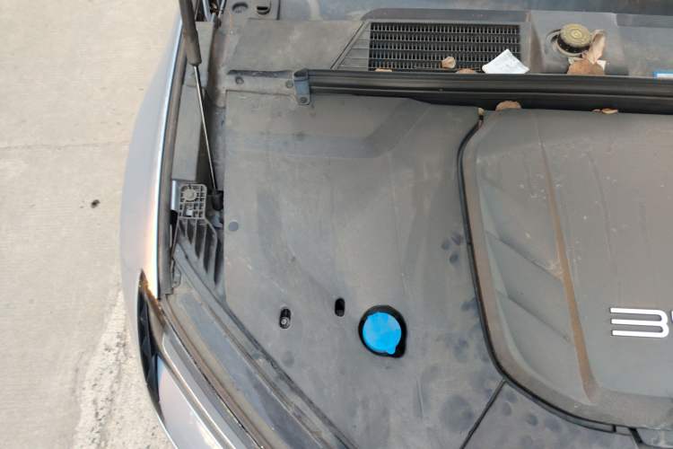 Used BYD Seal 2022 550 km Standard Range Rear-Wheel Drive Elite Version Engine Bay Right
