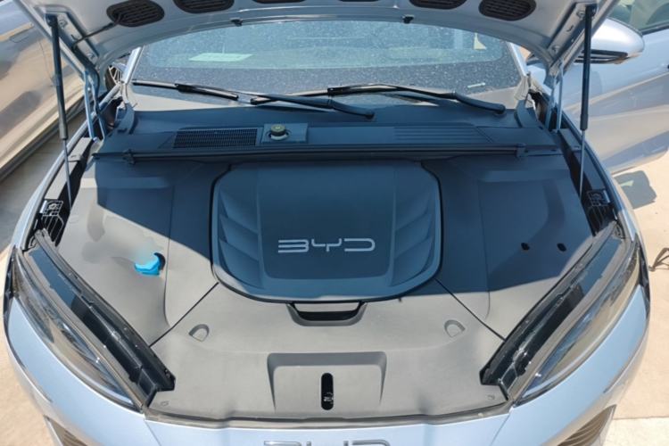 Used BYD Seal 2022 650 km All-Wheel-Drive Performance Version Engine Bay
