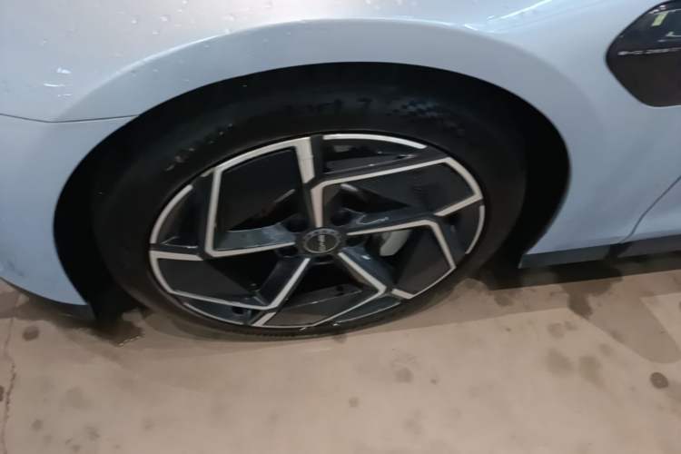 Used BYD Seal 2022 700 km Long-Range Rear-Wheel-Drive Version Exterior 4