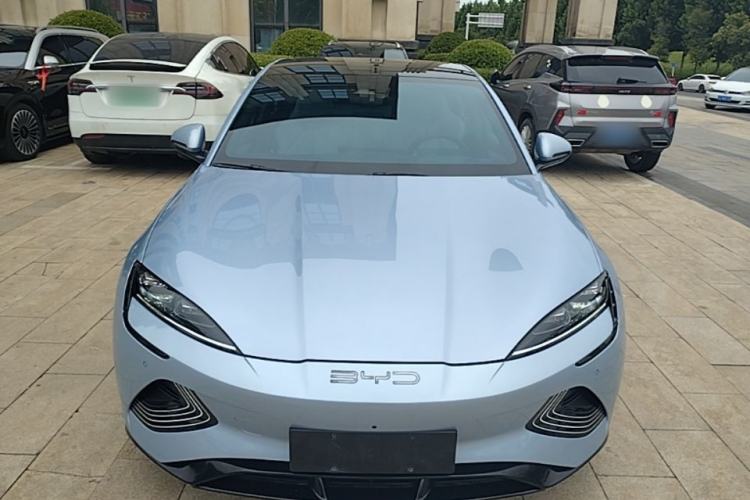 Used BYD Seal 2022 700 km Long-Range Rear-Wheel-Drive Version Front