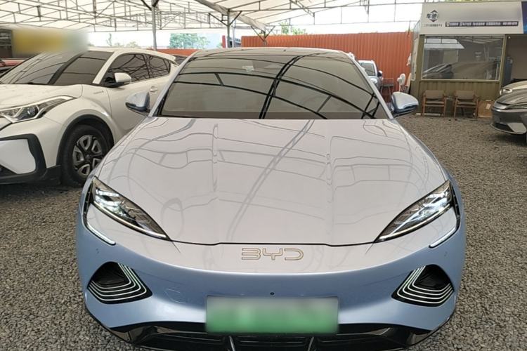 Used BYD Seal 2022 550 km Standard Range Rear-Wheel Drive Prestige Version Front