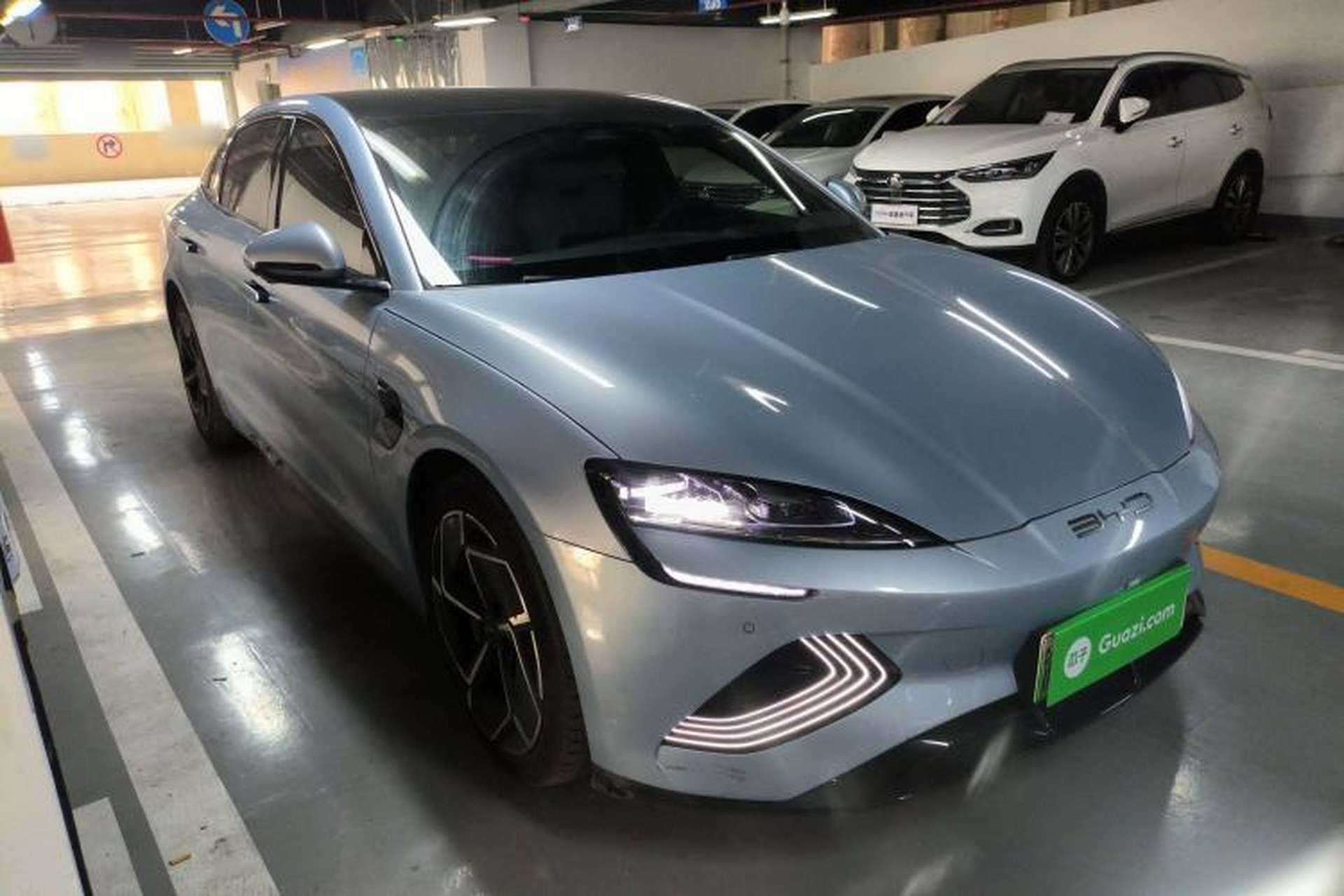 Used BYD Seal 2022 650 km All-Wheel-Drive Performance Version Front Right 45 Deg
