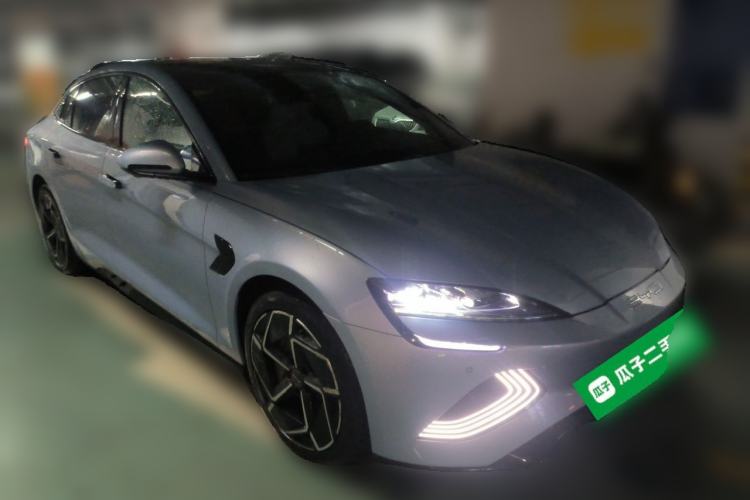 Used BYD Seal 2022 650 km All-Wheel-Drive Performance Version Front Right 45 Deg